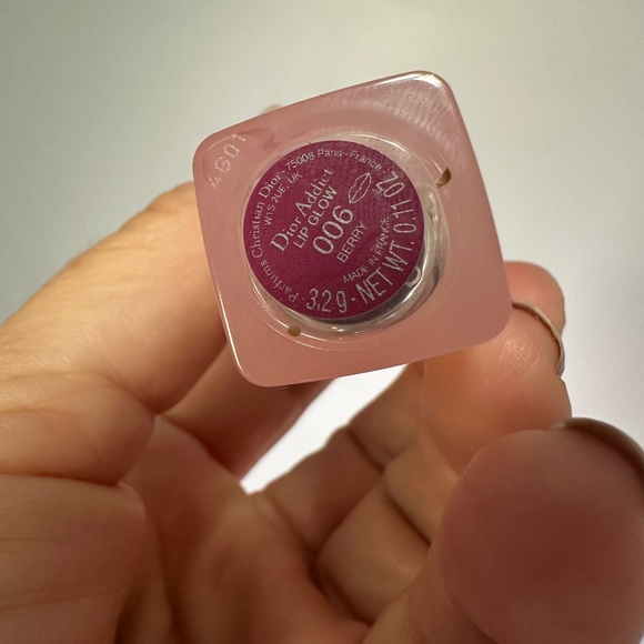 ✨🛍️ Dior Addict Lip Glow Balm - 006 Berry - Picture 6 of 6